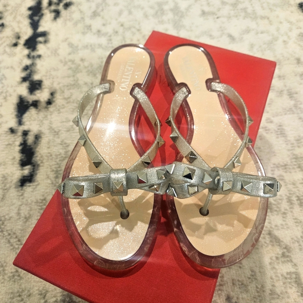 Valentino Garavani Women's Rockstud Thong Sandals Silver Sparkles Size 7 Womens